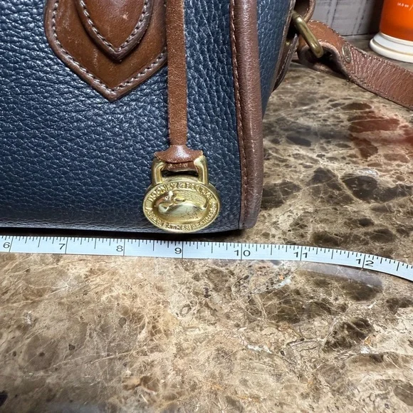 Vintage Dooney & Bourke A6 All Weather Medium Blue Purse
SIZE: M - Picture 4 of 10